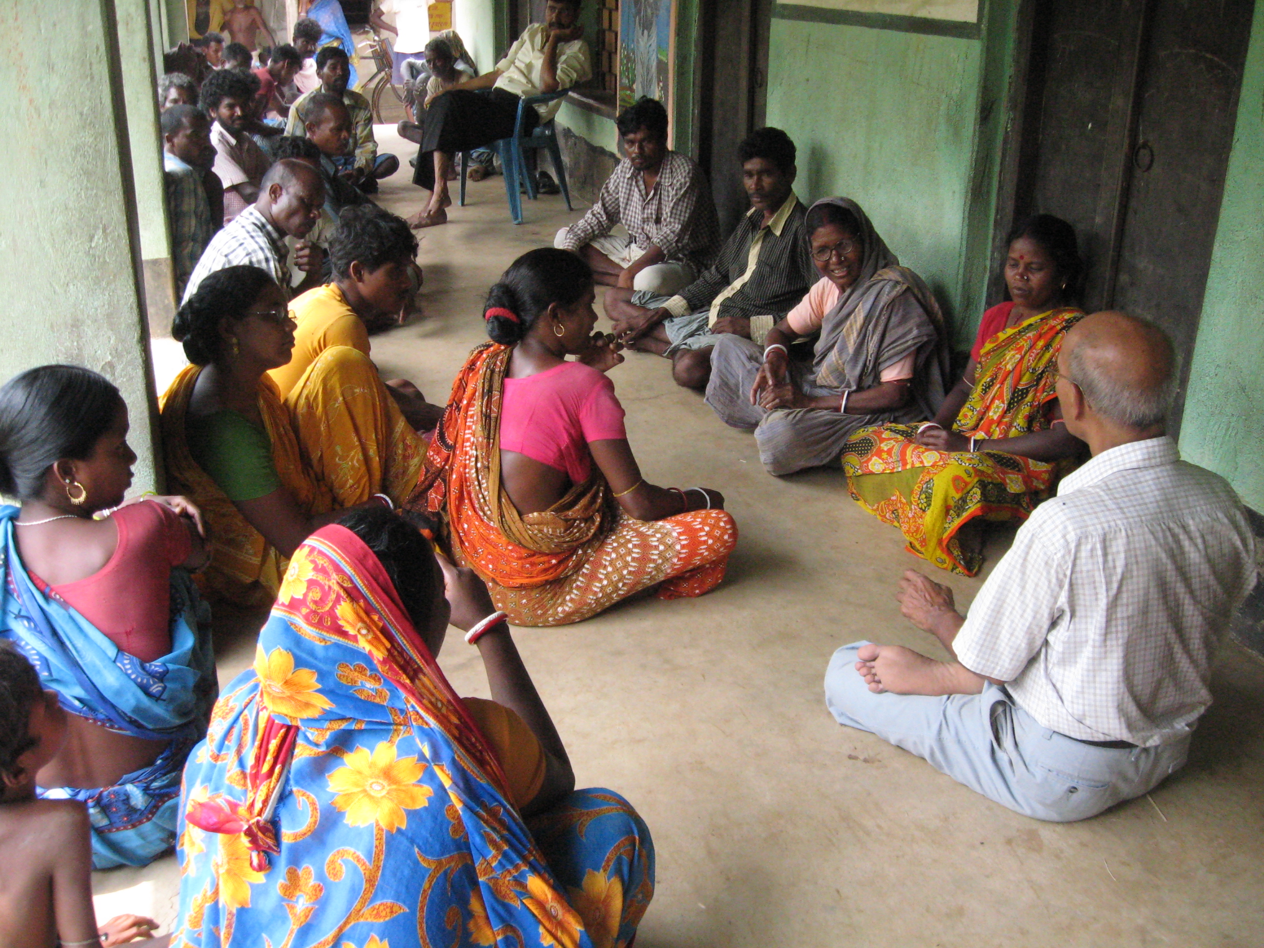 interaction-with-jfmc-members-especially-women-members-during-field-survey-for-women-empowerment-study-cii